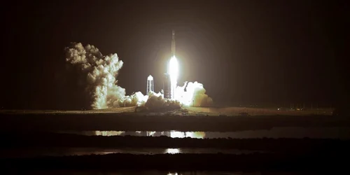 SpaceX Falcon Heavy lansare FOTO via NBC News