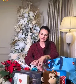 Anca Serea pregătește cadourile foto: Instagram