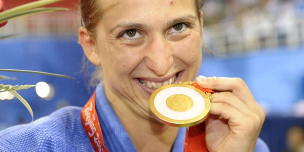 Alina Dumitru