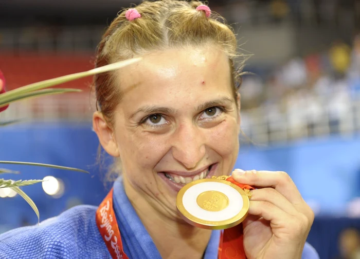 Alina Dumitru a câştigat medalia de aut la Olimpiada de la Beijing şi argint la Londra FOTO: AFP