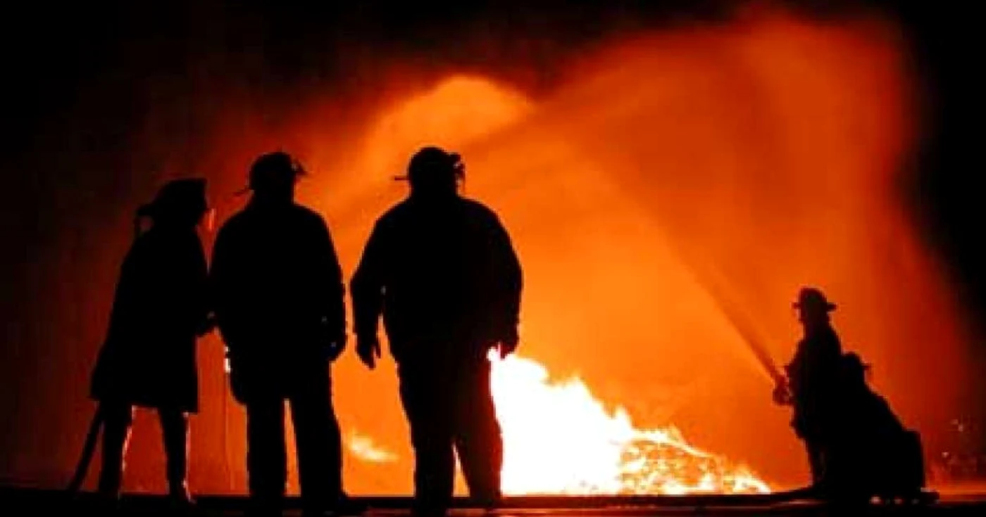 Un albanez a declanşat un incendiu în Grecia, încercând să-i dea foc soţiei