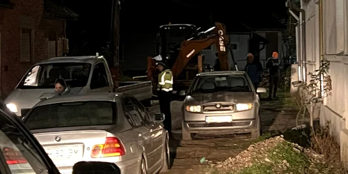 politisti la locul accidentului de munca din comuna Lunca  Foto Bogdan Dumitras jpeg