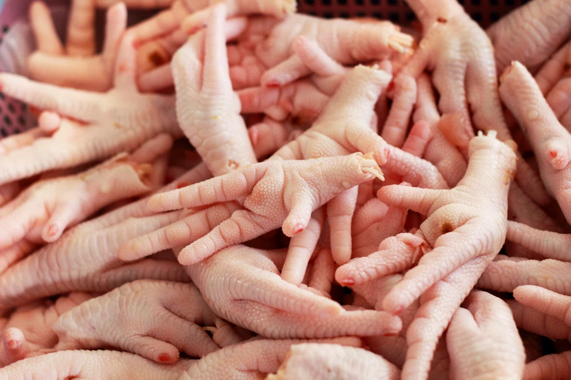 Picioarele de pui, apreciate în Asia, considerate simbol al sărăciei în Egipt Foto: Shutterstock