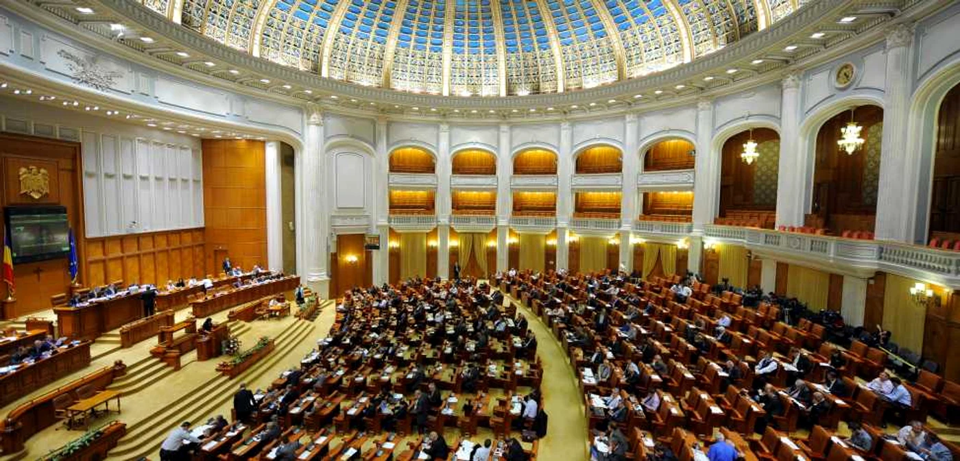 Viitorul Parlament ar putea avea peste 550 de parlamentari FOTO: Mediafax