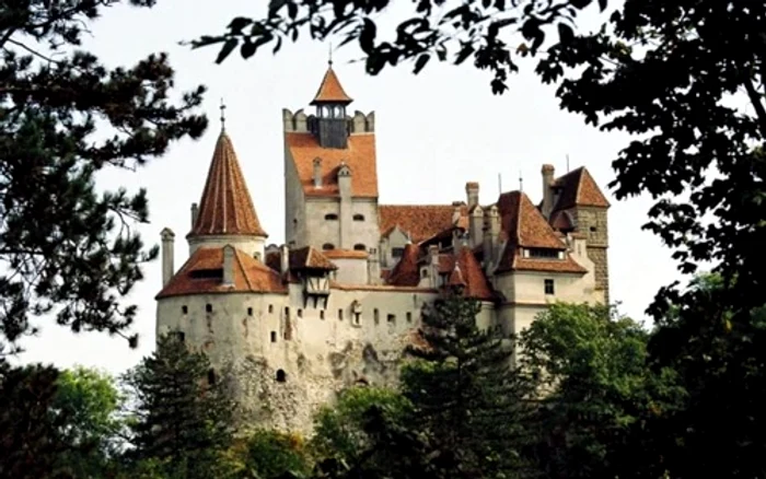 Castelul Bran, locul petrecerii de Halloween pentru cel mai bogat om al planetei FOTO Adevărul