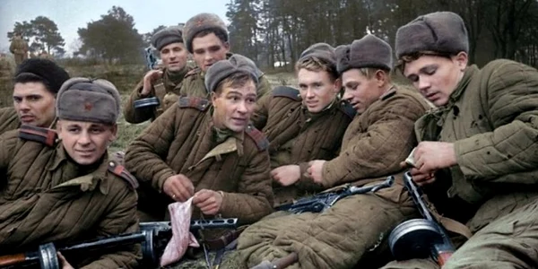trupe sovietice