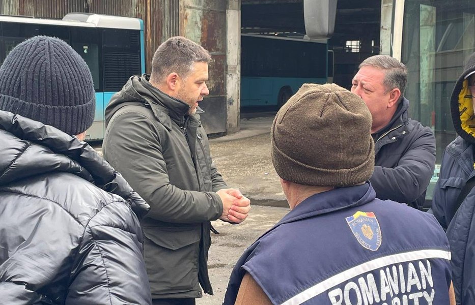 Primarul general, într-o vizită „neanunțată și fără alai” la Autobaza STB Floreasca: „Condițiile sunt execrabile”