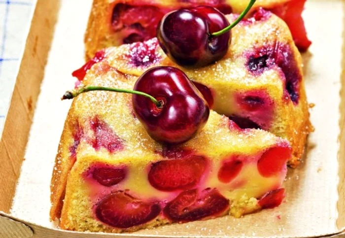 
    Descoperă o reţetă simplă de tartă cu cireşe!clickpoftabuna.ro  