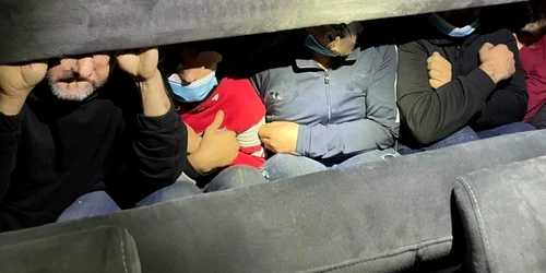 migranti asiatici FOTO DIICOT 3
