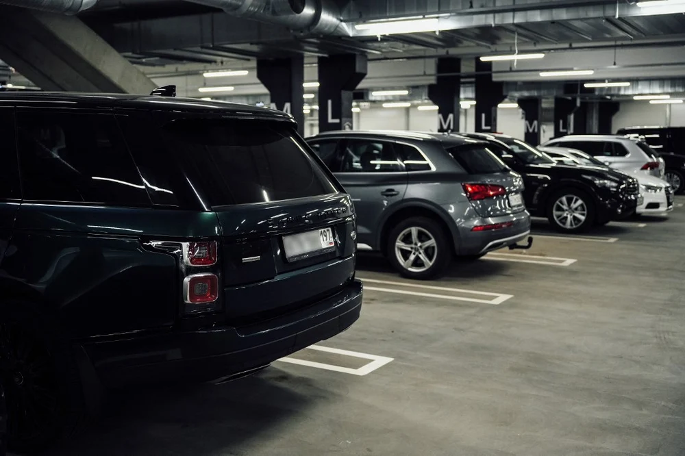 Rusia ar putea deveni paradisul mașinilor furate din Europa. Controversatul proiect de lege cerut de Vladimir Putin