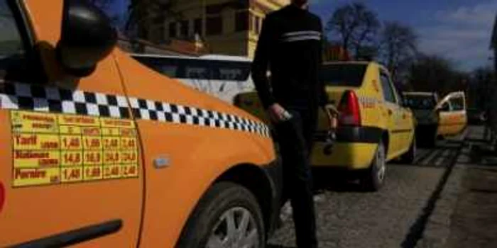 Sibiu: Sibienii îşi uită zilnic telefoanele în taxi