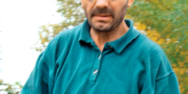 Tatăl care şi-a bătut fiul, acuzat de moartea soţiei