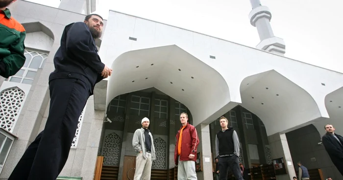 Inaugurată în 2000, moscheea Regele Fahd din Sarajevo face parte din ajutorul de 500 milioane de dolari oferit Bosniei de Arabia Saudită.