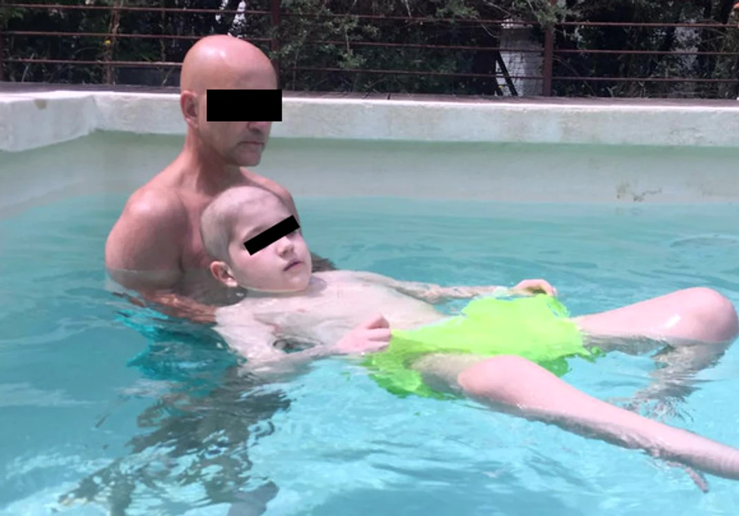 Luca se recuperează prin înot
