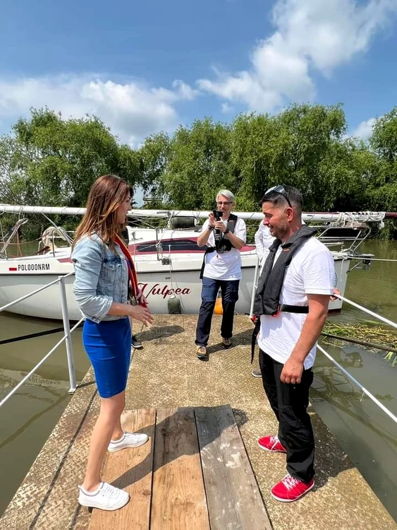 Primarul din Otelec și echipajul de pe Vulpea FOTO Circumeuropa