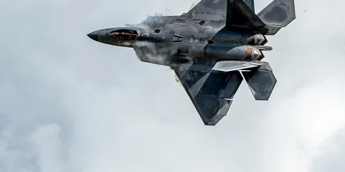 Avion de vanatoare F22 Raptor FOTO Profimedia jpg