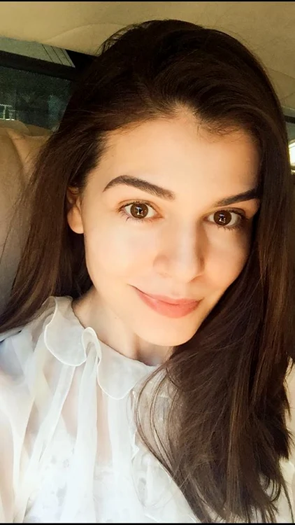 Monica Gabor cu Paris jpeg