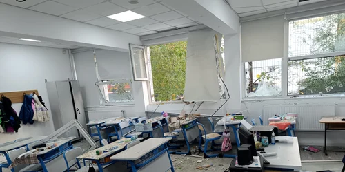 Explozia din Rahova a afectat și Liceul Teoretic „Dimitrie Bolintineanu” foto FB Meteoplus jpg