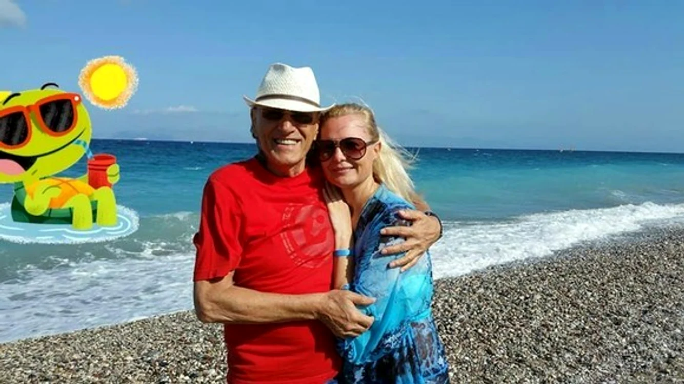 Simona, actuala soție a lui Mihai Constantinescu, este nedezlipită de spitalul acestuia 