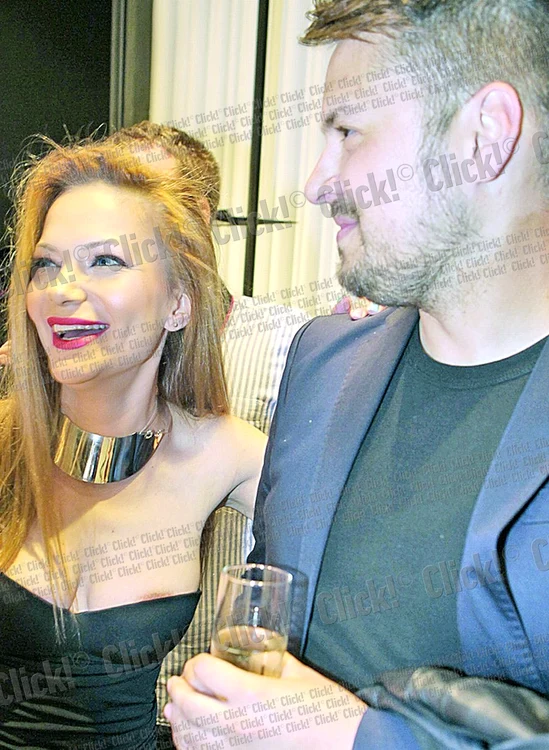 
    Andreea Antonescu, cu sfârcul la vedere!  