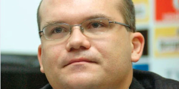 Raul Pop: Unde îşi pot arunca românii becurile arse