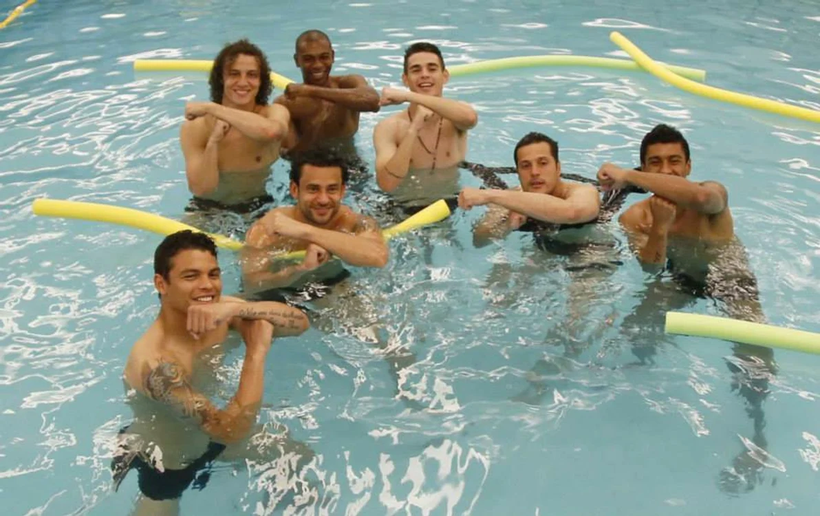 
    Căpitanul Thiago Silva e primul la mobilizare şi pe teren şi la baie  
