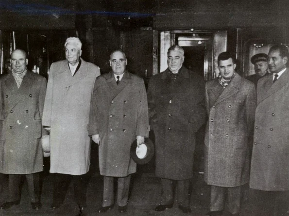 Plecarea la Moscova a delegației PCR pentru a participa la lucrările Congresului al XXII-lea al Partidului Comunist al Uniunii Sovietice (PCUS), în octombrie 1961 (© „Fototeca online a comunismului românesc”, cota: 26/1961)