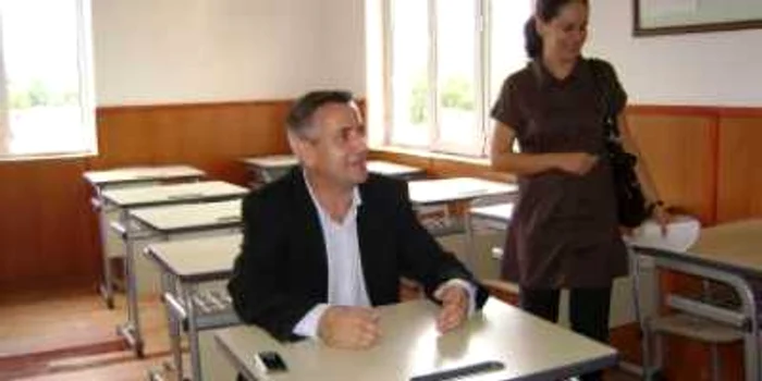 Turnu Severin: Inspectorul general Marius Screciu, din nou, pe băncile şcolii