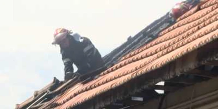 Acoperişul casei a ars