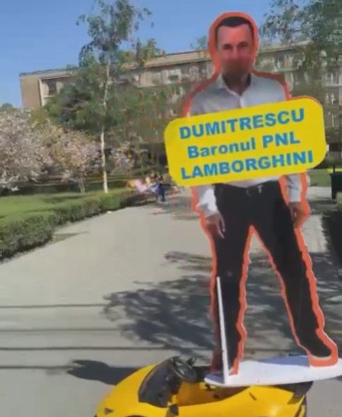 Figurina “baronul Lamborghini”, la plimbare în Ploiești VIDEO