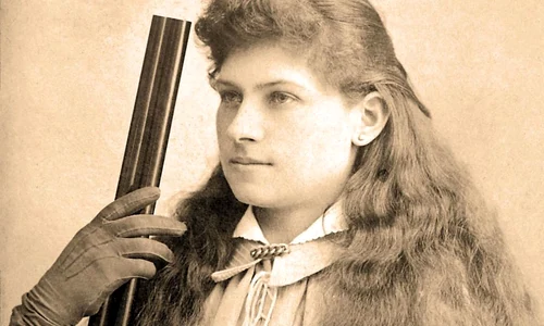 Annie Oakley, cea mai bună femeie trăgător de elită din Statele Unite jpeg