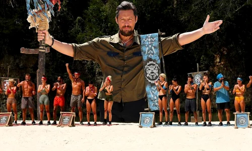 banner survivor png