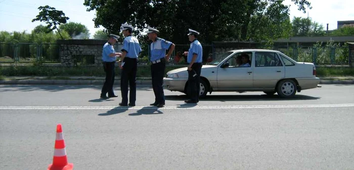 Polițiștii i-au reperat pe străini în urma unor acțiuni de rutină