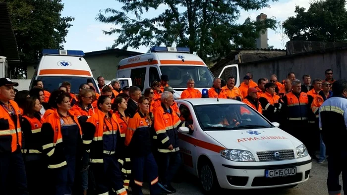 Angajaţii SAJ Constanţa au protestat timp de o oră                      FOTO Călin Gavrilaş