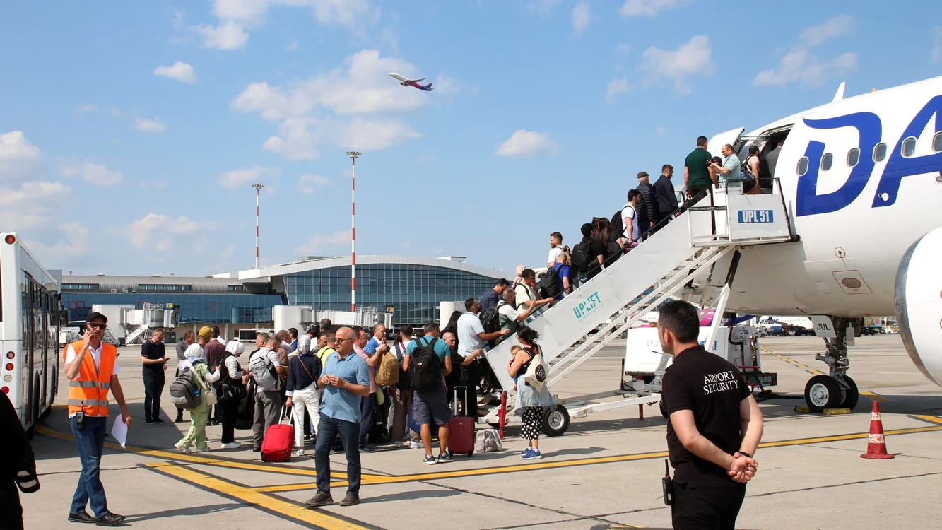 Primul zbor spre capitala Siriei, operat duminică, 15 iunie FOTO: Facebook/Dan Air