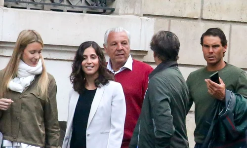 Exclusif Rafael Nadal va dîner avec sa famille et des amis à Paris jpeg