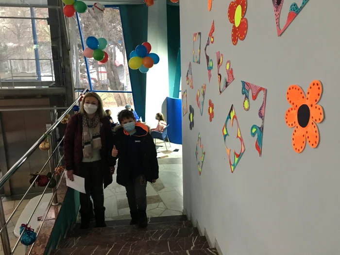 Vladimir și mama sa au venit la centrul de Circul Metropolitan