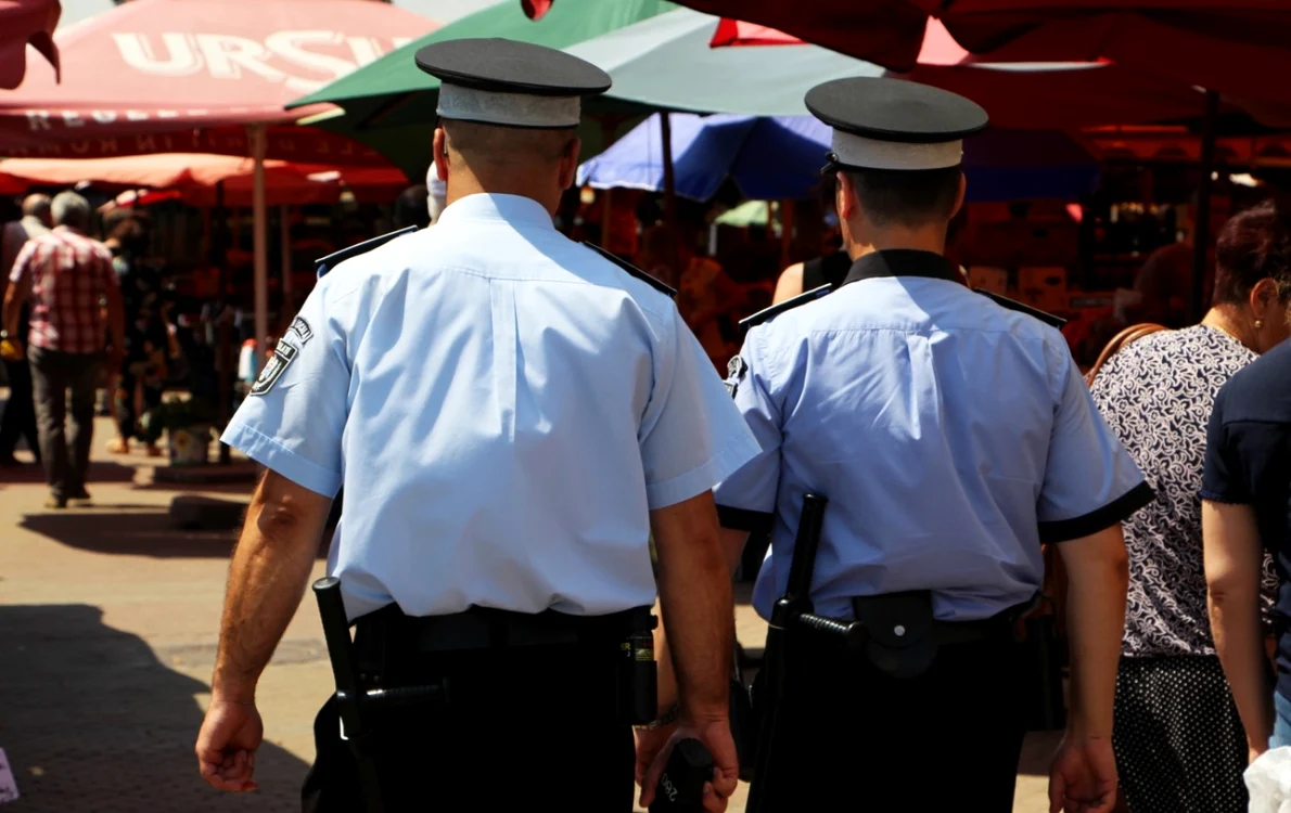 Poliţiştii locali vor verifica în continuare firmele care nu respectă legea Foto: Poliţia Locală Galaţi