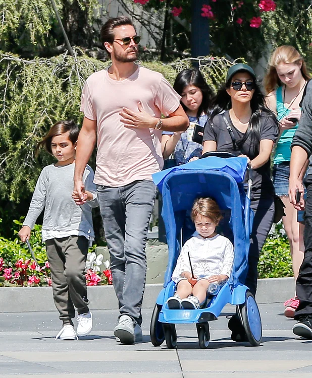 Exclusive    Scott Disick, Kourtney Kardashian & Family At The Wizarding World of Harry Potter ***NO WEB USE W/O PRIOR AGREEMENT   CALL FOR P jpeg