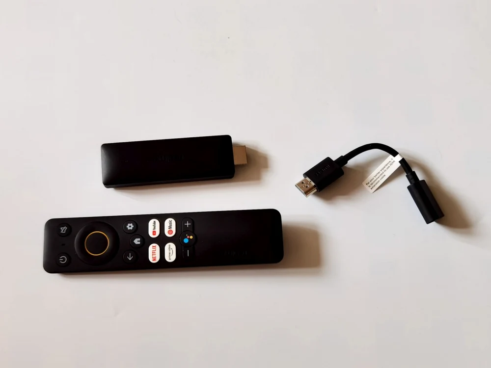 realme 4K Smart Google TV Stick. FOTO Adrian Pogîngeanu