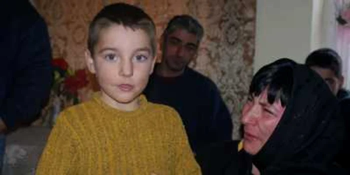 Paul, băiețelul de cinci ani a povestit cu l-a găsit pe fratele lui agățat de o frânghie