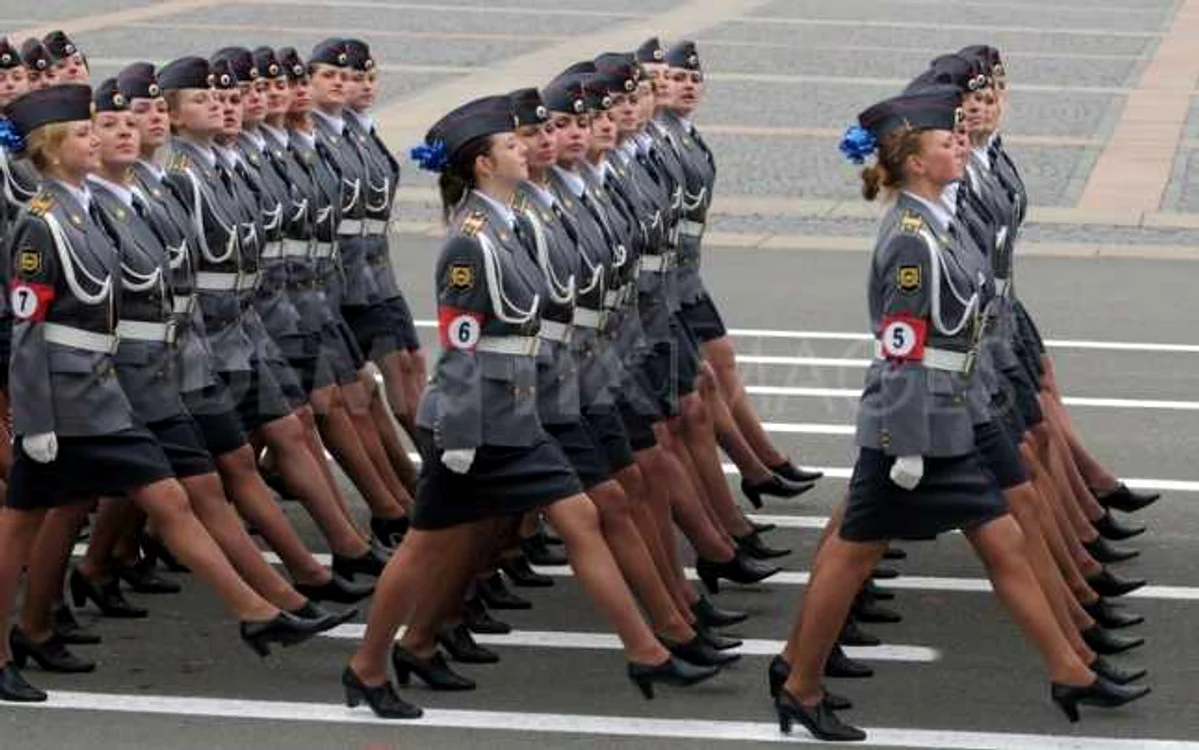 Tinerele poliţiste rusoaice. FOTO Demotix.co