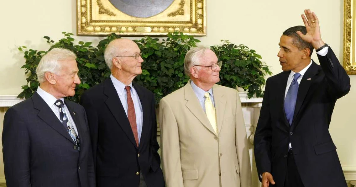 Întâlnirea dintre preşedintele american Barack Obama şi membrii echipei Apollo 11