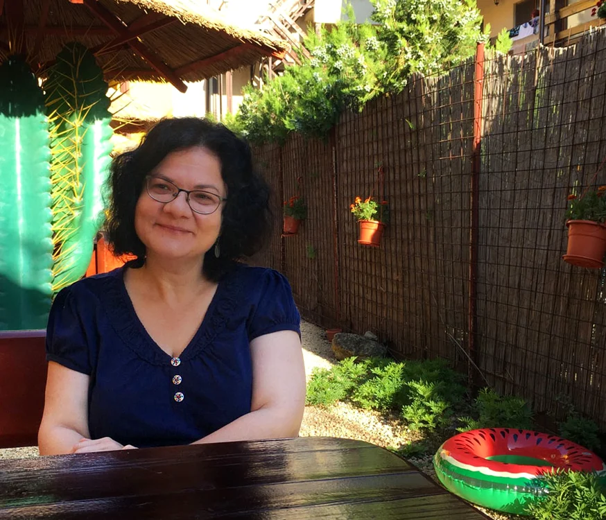 „Pamfletul e un semn al pasiunii dezlănţuite“ – interviu cu Magda RĂDUŢĂ jpeg
