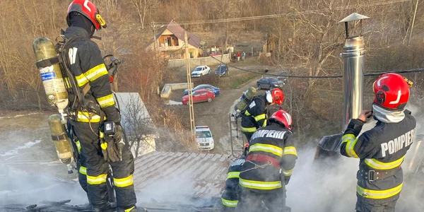 incediu scoala Vaslui 1 FOTO ISU Vaslui jpg