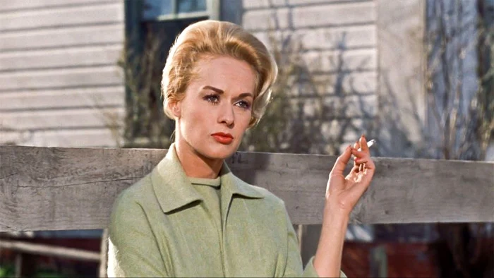 
    Hitchcock I-a spus lui Tippi că-i va distruge cariera @profimediaclickpentrufemei.ro  