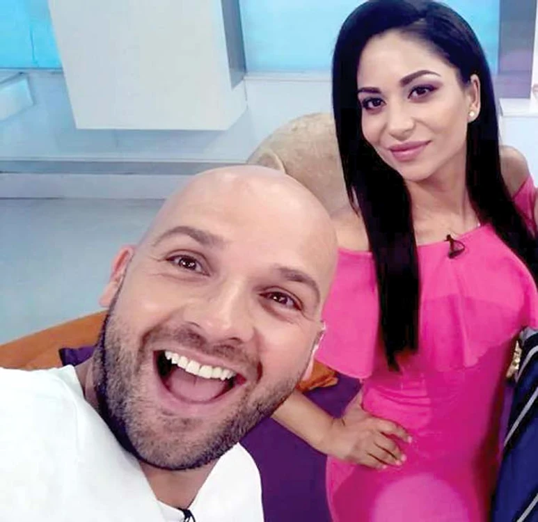 Andrei Ştefănescu, alături  de Nasrin, colega lui de la matinalul Antena Stars