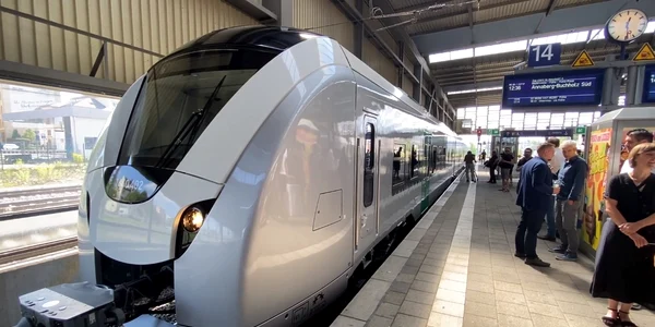 tren pe baterii alstom germania jpg