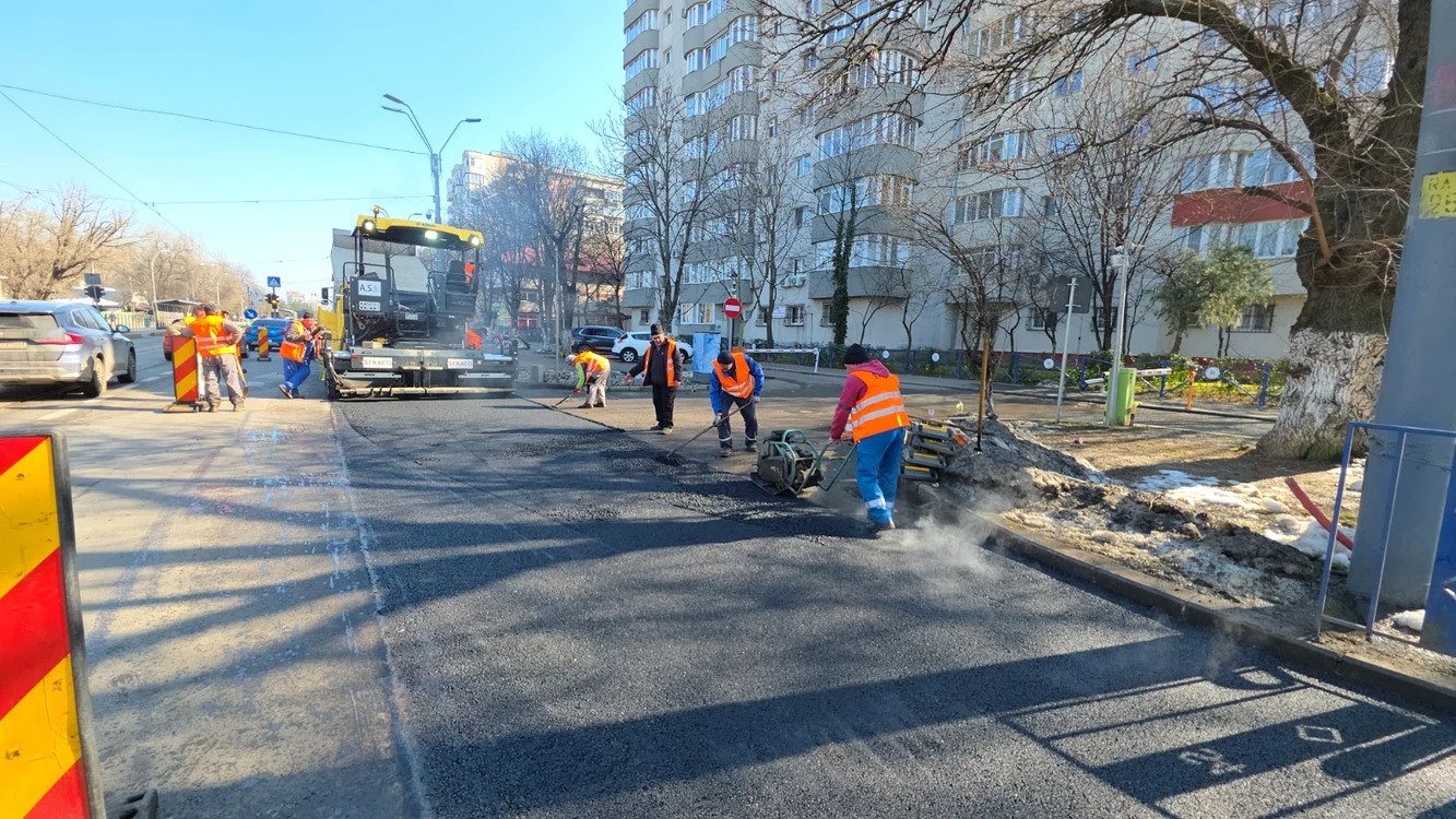 Aproximativ 700 de muncitori participă FOTO Primăria Sectorului 4
