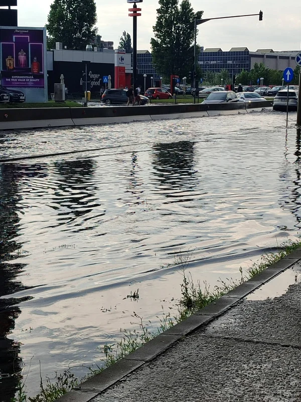 Inundatii Bucuresti 02 foto social media jpg